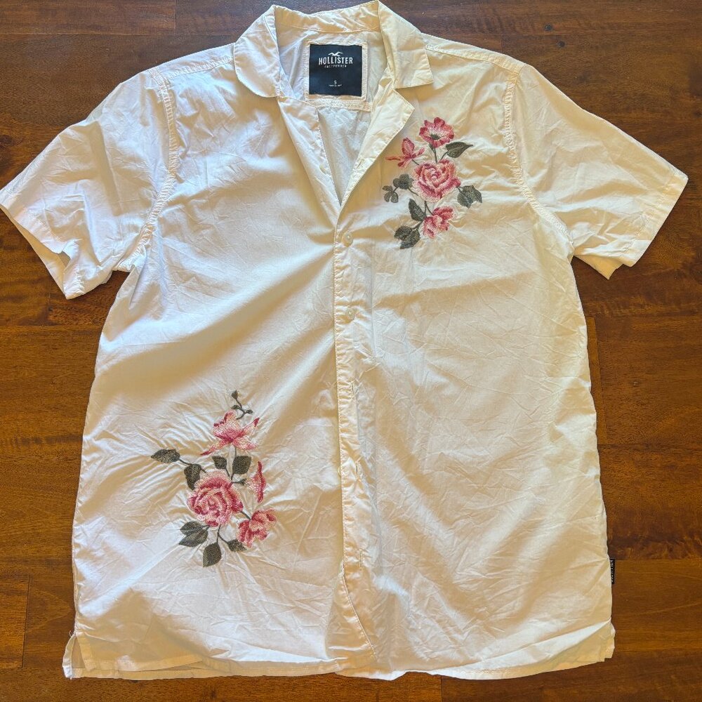 Hollister casual mens floral button up -- Size small